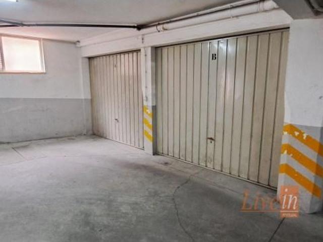 Garagem alugar em Mem Martins, Sintra