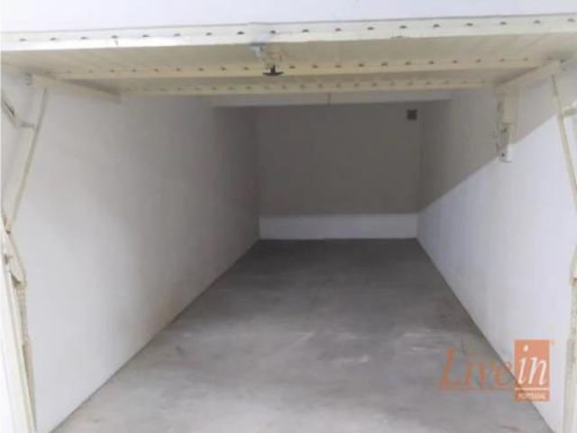 Garagem alugar em Sintra, Urbanização do Pinhal