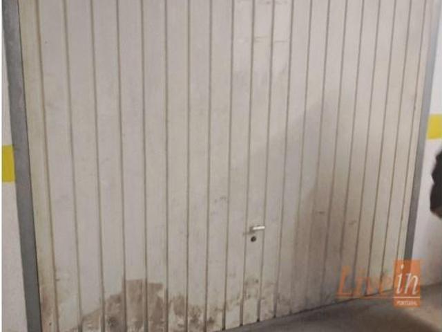 Garagem alugar em Sintra, Lisboa