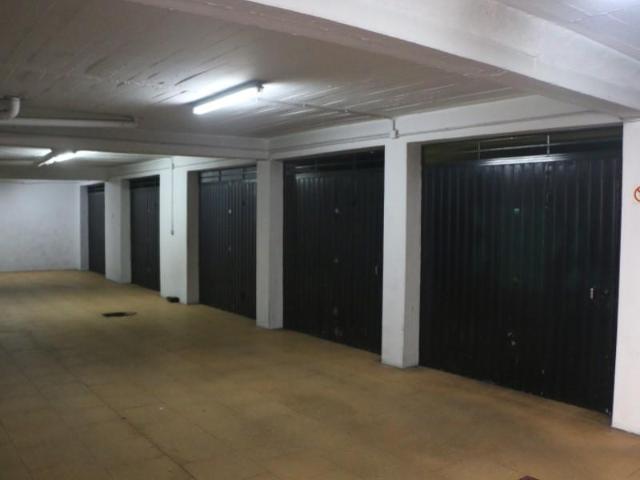 Garagem alugar em Sintra, Lisboa