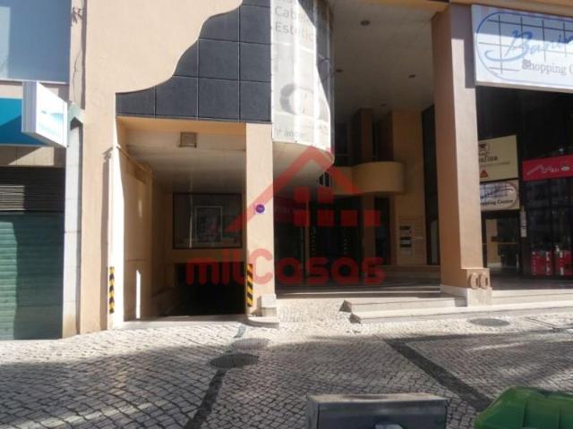 Garagem venda em Torres Vedras, Bairro de Santo António Garagem venda em Torres Vedras, Bairro de Santo António