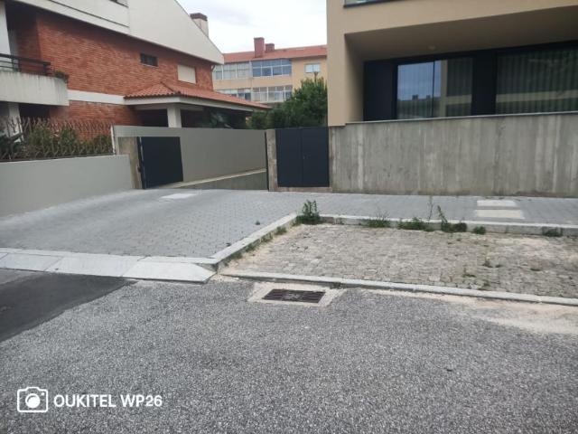 Garagem alugar em Vila Nova De Gaia, Porto