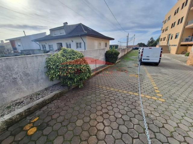 Garagem venda em Vila Nova De Gaia