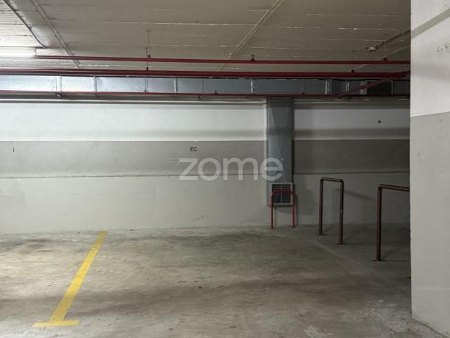 Garagem venda em Laborim, Vila Nova De Gaia