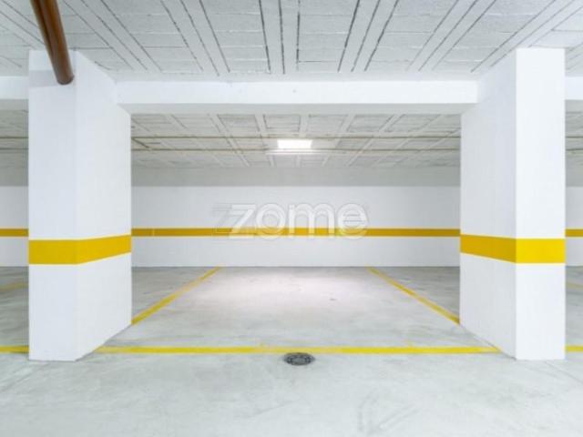 Garagem alugar em Laborim, Vila Nova De Gaia