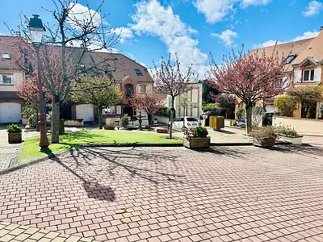 Maison vente à Nanterre, Garches