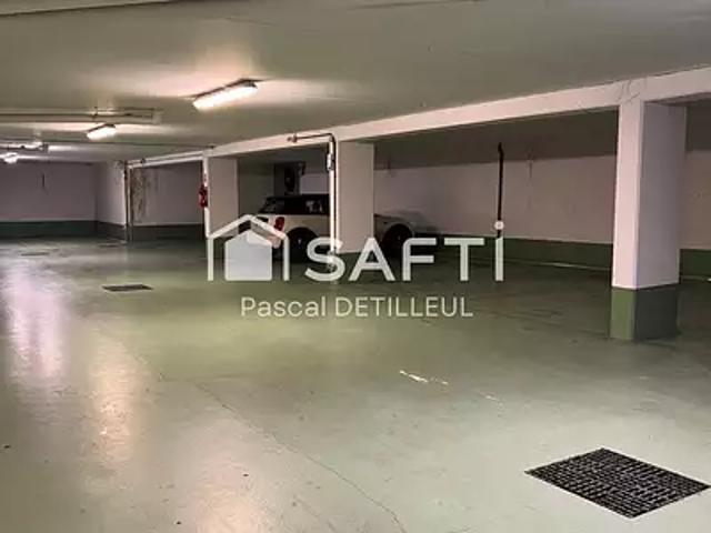 Garage vente à Nanterre, Garches