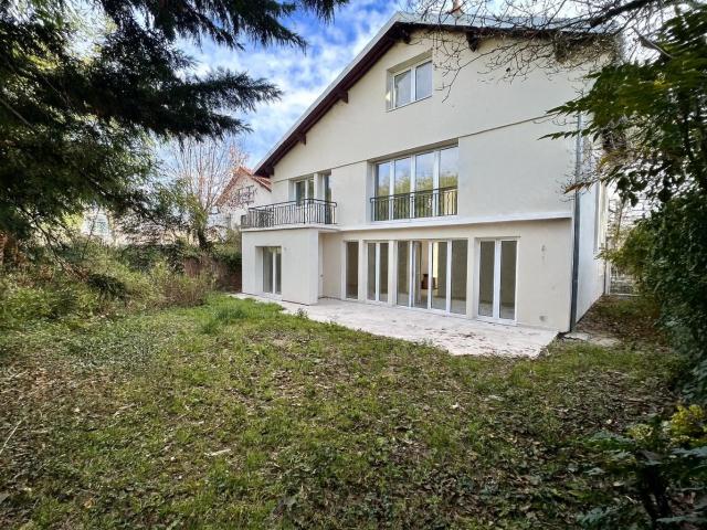 Maison vente à Nanterre, Garches