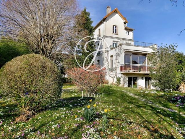 Maison vente à Nanterre, Garches