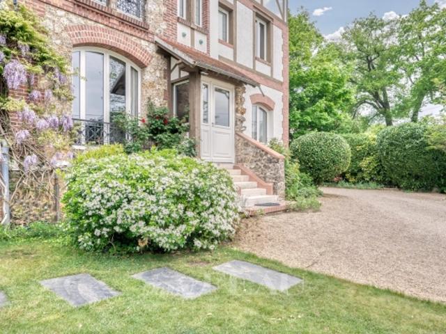 Maison vente à Garches, Hauts-de-Seine