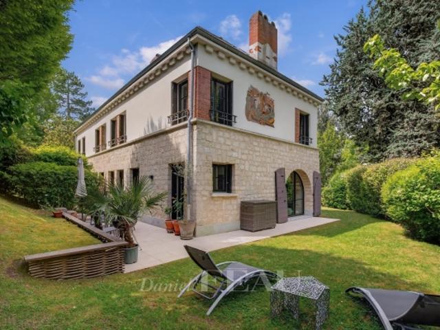 Maison vente à Nanterre, Garches