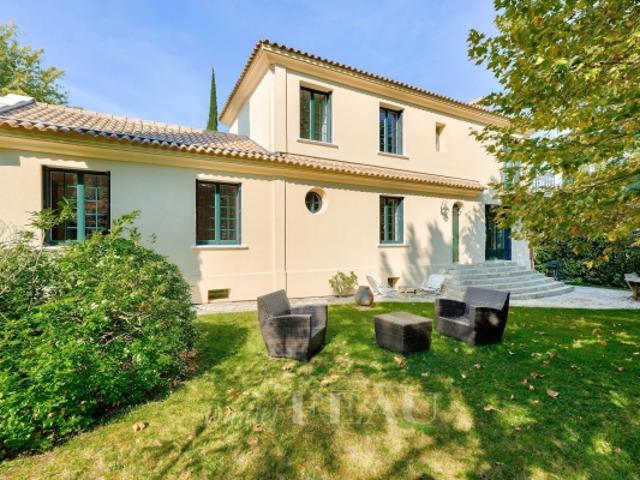 Maison vente à Nanterre, Garches