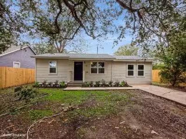 House for sale in El Campo