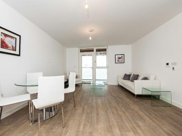 House for rent in East Greenwich, Greater London