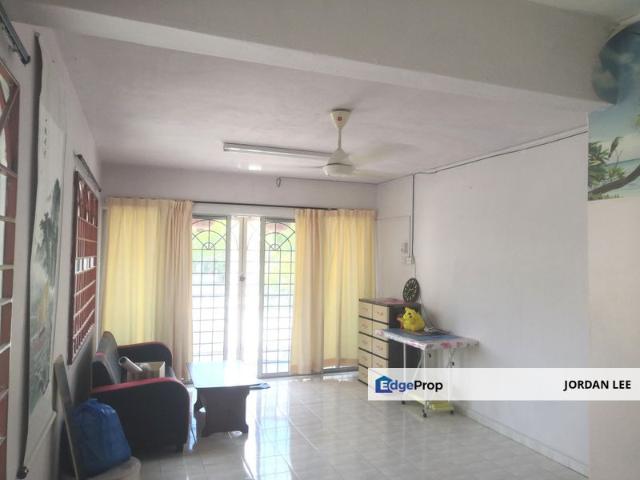 Condominium for rent in Malaka