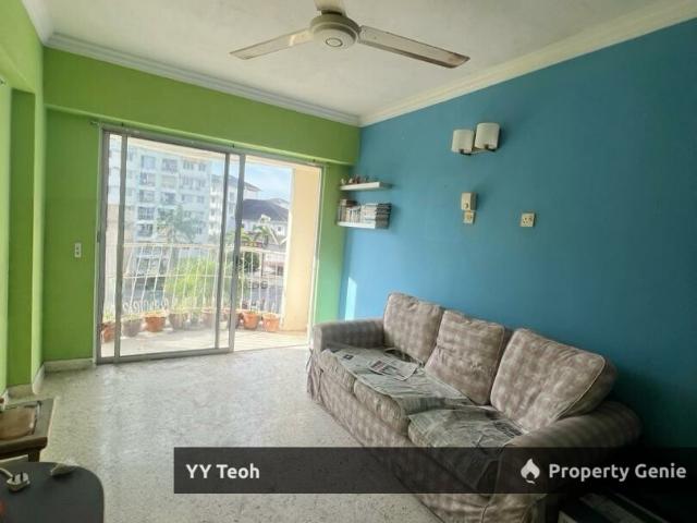 Apartment for sale in Malaka