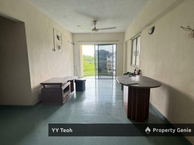 Apartment for sale in Malaka