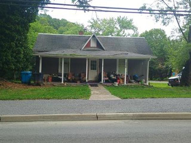 House for sale in Roanoke