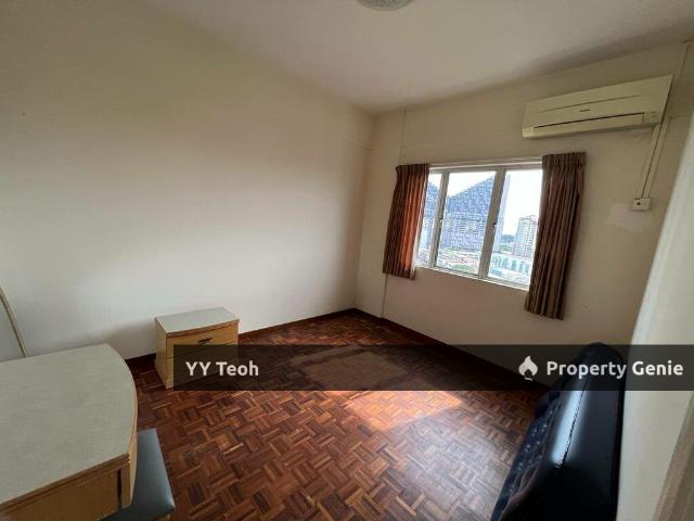 Condominium for sale in Malaka
