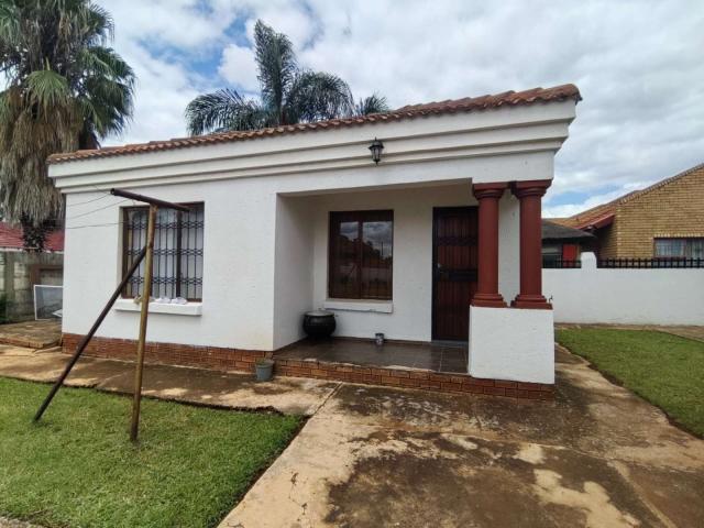 Apartment for rent in Akasia, Gauteng