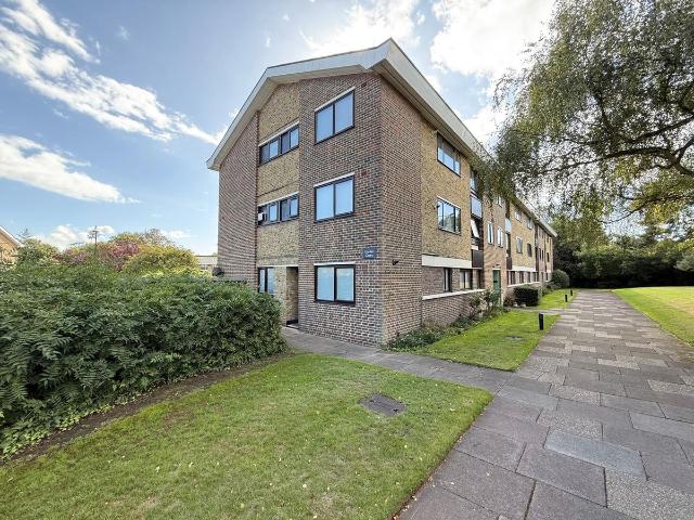 Apartment for rent in Well Hall, Greater London