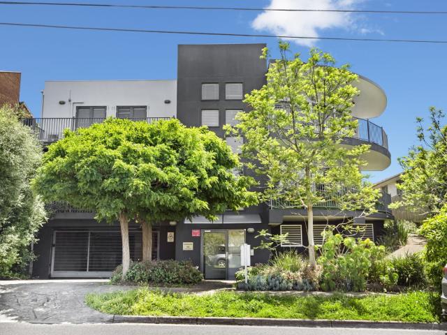 Apartment for rent in Thornbury, Melbourne