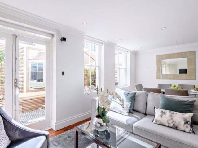 House for rent in Bayswater, Greater London