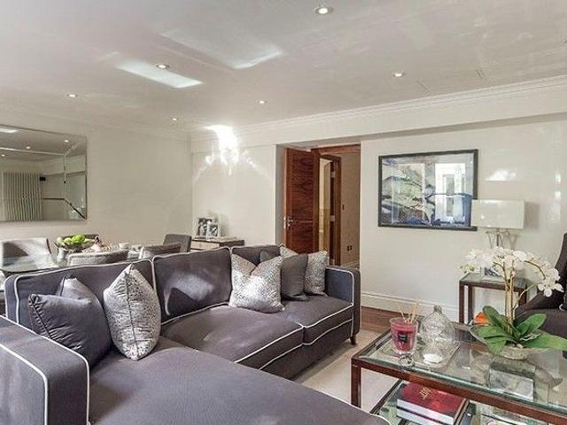 House for rent in Bayswater, Greater London