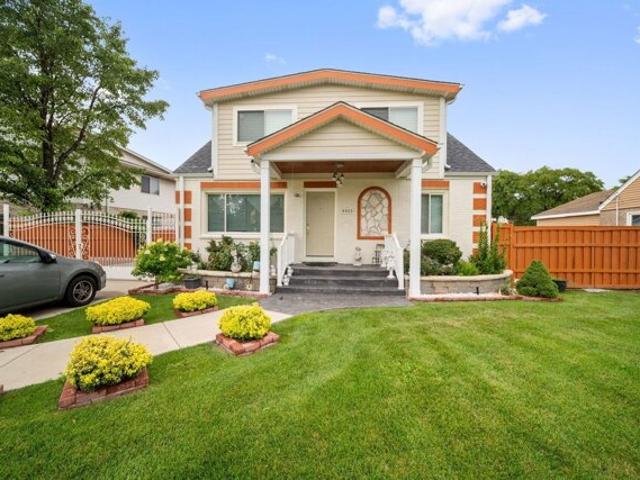 House for sale in Bridgeview