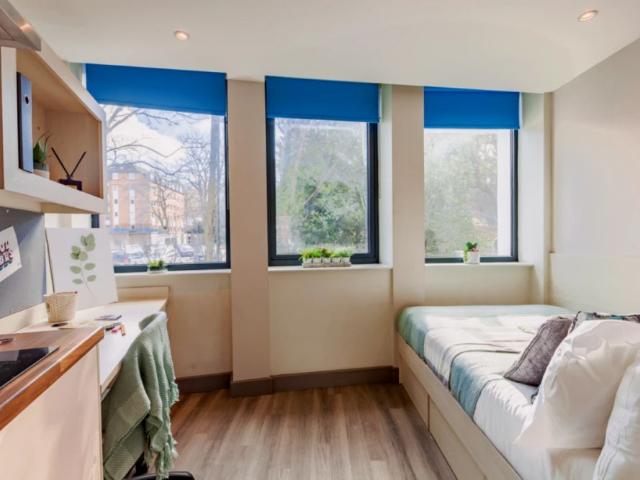 Studio for rent in West Cliff, Bournemouth