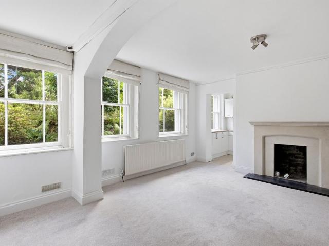 Apartment for rent in St James, Sandown Park