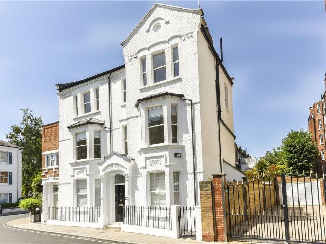 House for rent in St. John's Wood, Greater London