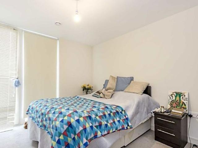 Apartment for rent in North Sheen, Greater London