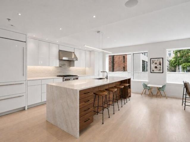 Condo for sale in Hudson, New Jersey