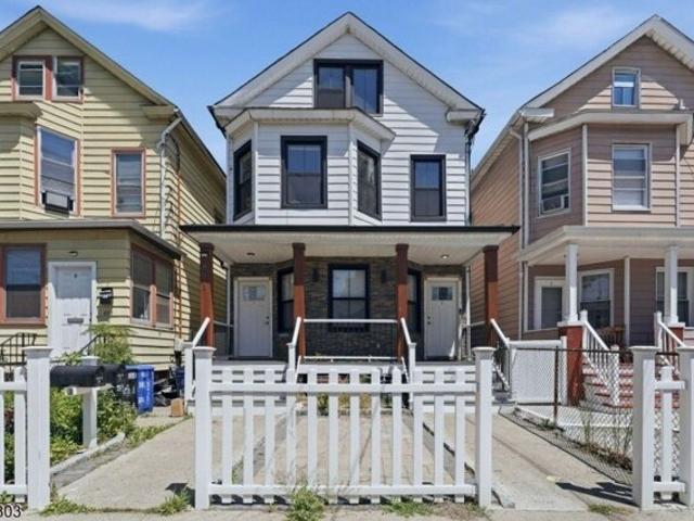 House for sale in Elizabeth, New Jersey