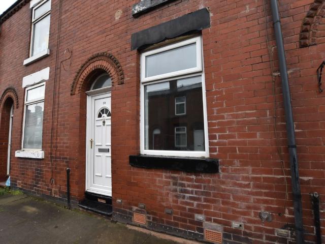 House for rent in Barton upon Irwell, Salford