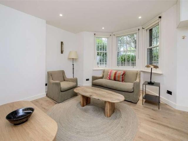 Apartment for rent in North Kensington, Isle Of Man