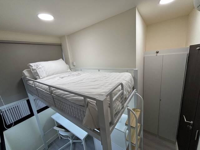 Room for rent