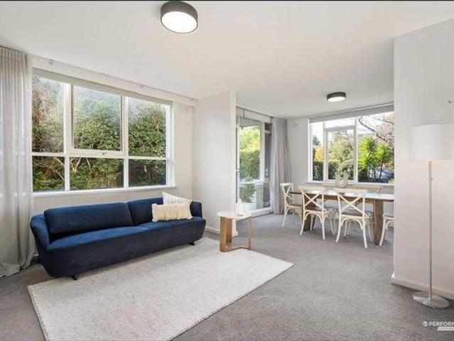 Apartment for rent in Elsternwick, Melbourne