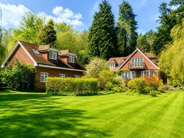 House for rent in Wrecclesham, Fole