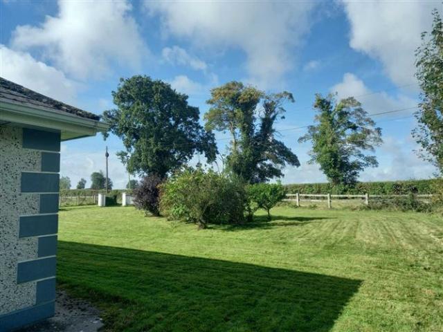 Bungalow for sale in Lecarrow, Connacht
