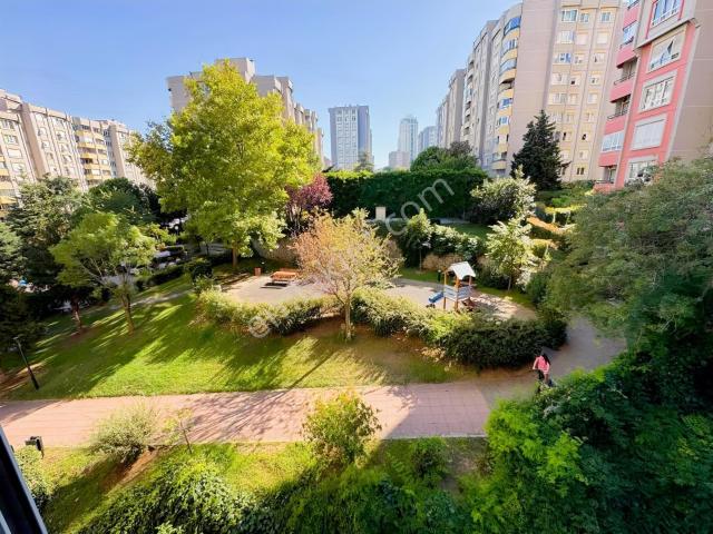 Ataşehir, İstanbul içerisinde kiralık mülk