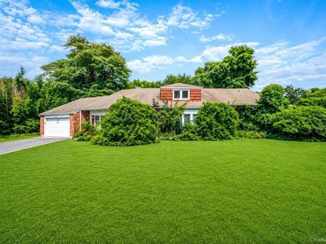 House for sale in Bohemia, New York