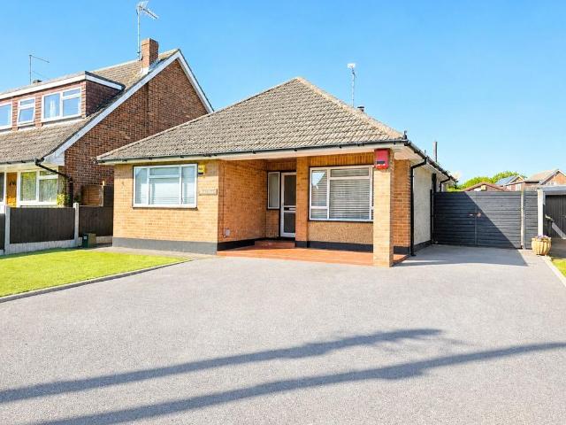 House for rent in Ramsden Crays, Crays Hill