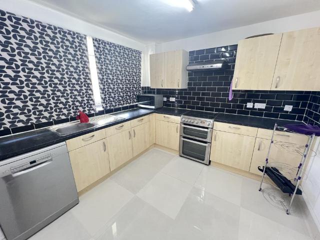 Apartment for rent in London Borough of Hounslow, Greater London