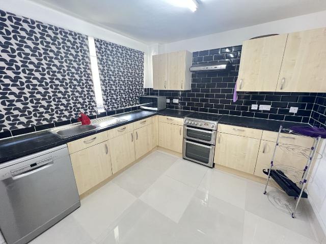 House for rent in London Borough of Hounslow, Greater London