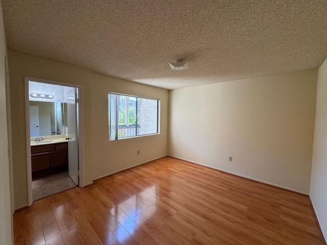 Apartment for rent in Glendale, California