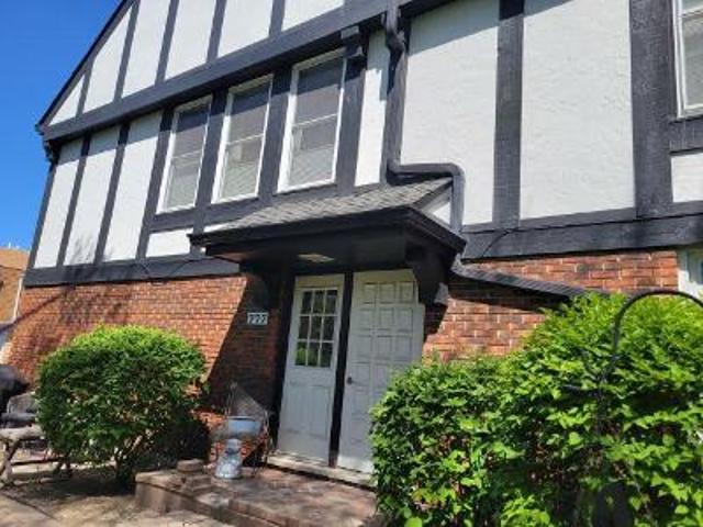 Condo for sale in Libertyville