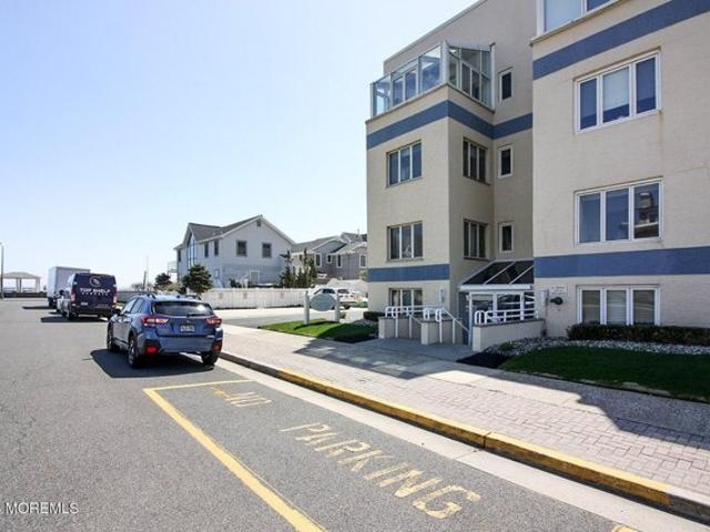 Condo for sale in Monmouth, New Jersey