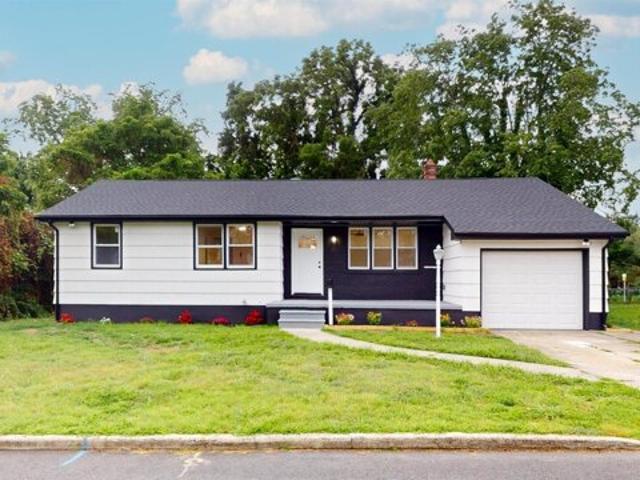 House for sale in Linwood